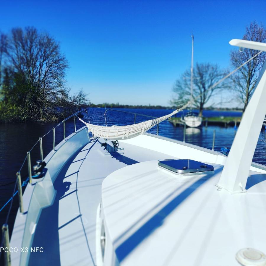 Boathouse At Unescco Fort And Magnificent Lake-View Roelofarendsveen Exterior foto